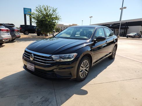Used 2021 Volkswagen Jetta S FWD image 3