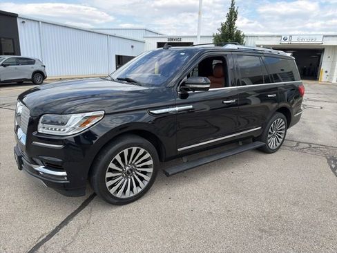 Used 2019 Lincoln Navigator Reserve w/ Cargo Package AWD/4WD image 12