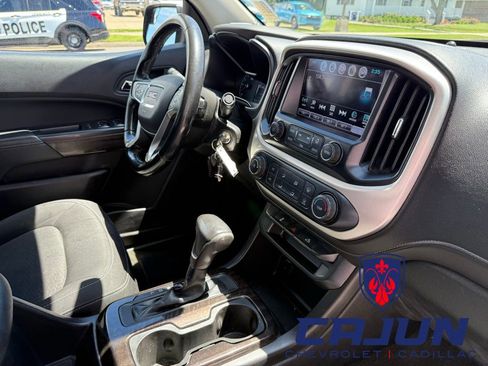 Used 2017 GMC Canyon SLE RWD image 21