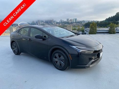 Used 2024 Toyota Prius LE AWD/4WD image 1
