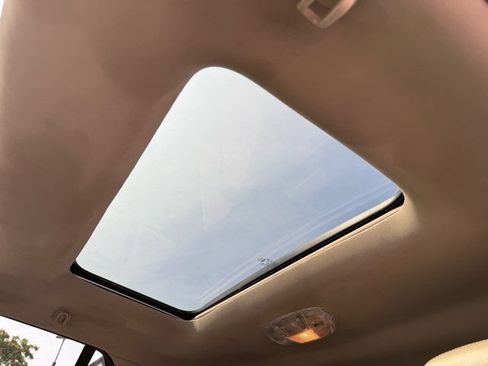 Used 2013 Ford Edge Limited FWD image 12