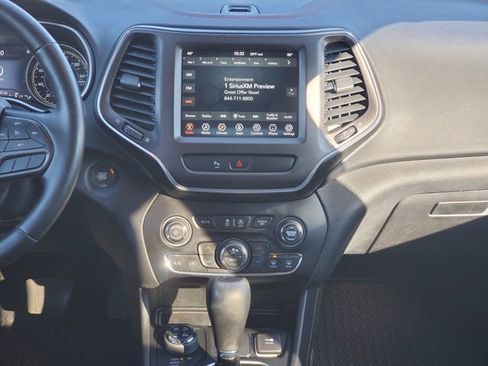 Used 2020 Jeep Cherokee Trailhawk w/ Cold Weather Group image 33