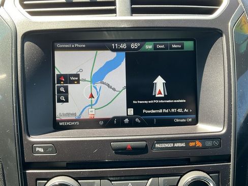 Used 2016 Ford Explorer XLT w/ Equipment Group 202A AWD/4WD image 27