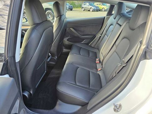 Used 2022 Tesla Model 3 Long Range image 16