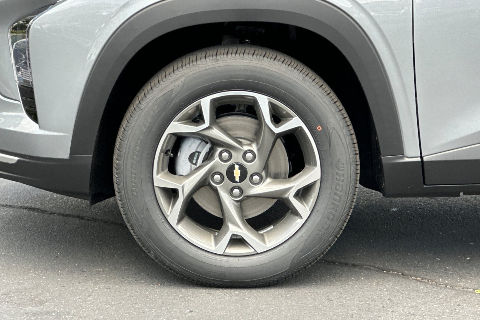 New 2026 Chevrolet Trax LT w/ Driver Confidence Package FWD image 24