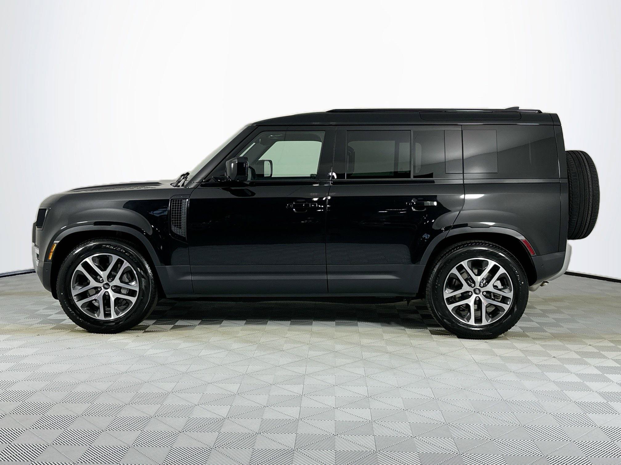 Certified 2025 Land Rover Defender 110 S AWD/4WD image 8