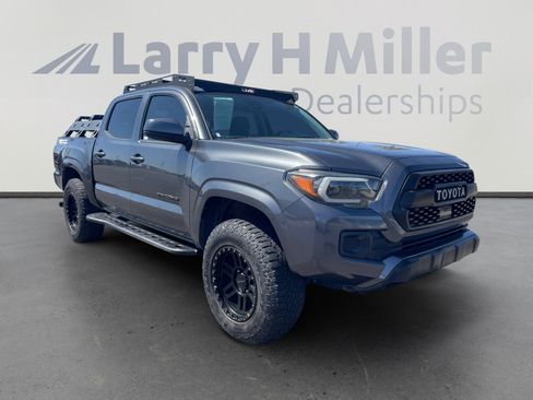 Used 2020 Toyota Tacoma SR AWD/4WD image 7
