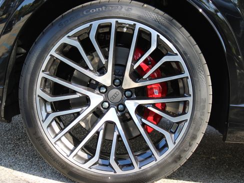 New 2026 Audi SQ8 Prestige image 11