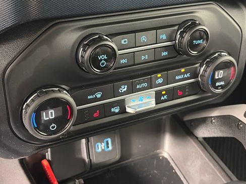 Used 2021 Ford Bronco Outer Banks w/ Sasquatch Package AWD/4WD image 20