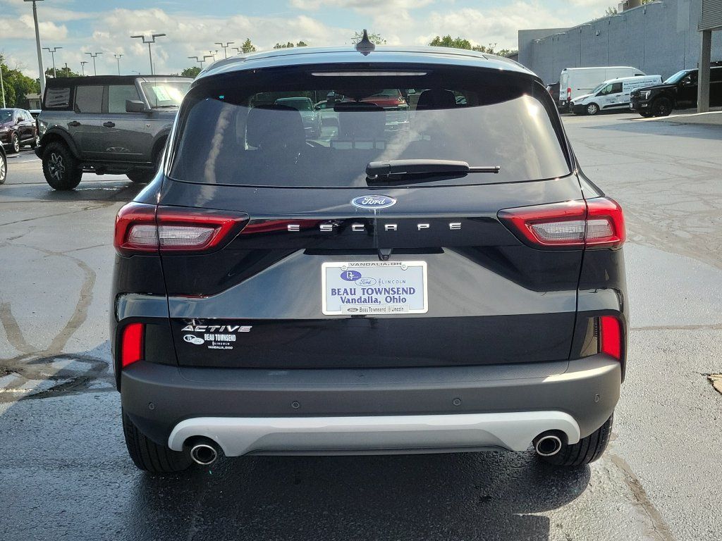Certified 2024 Ford Escape Active w/ Tech Pack #1 FWD image 5
