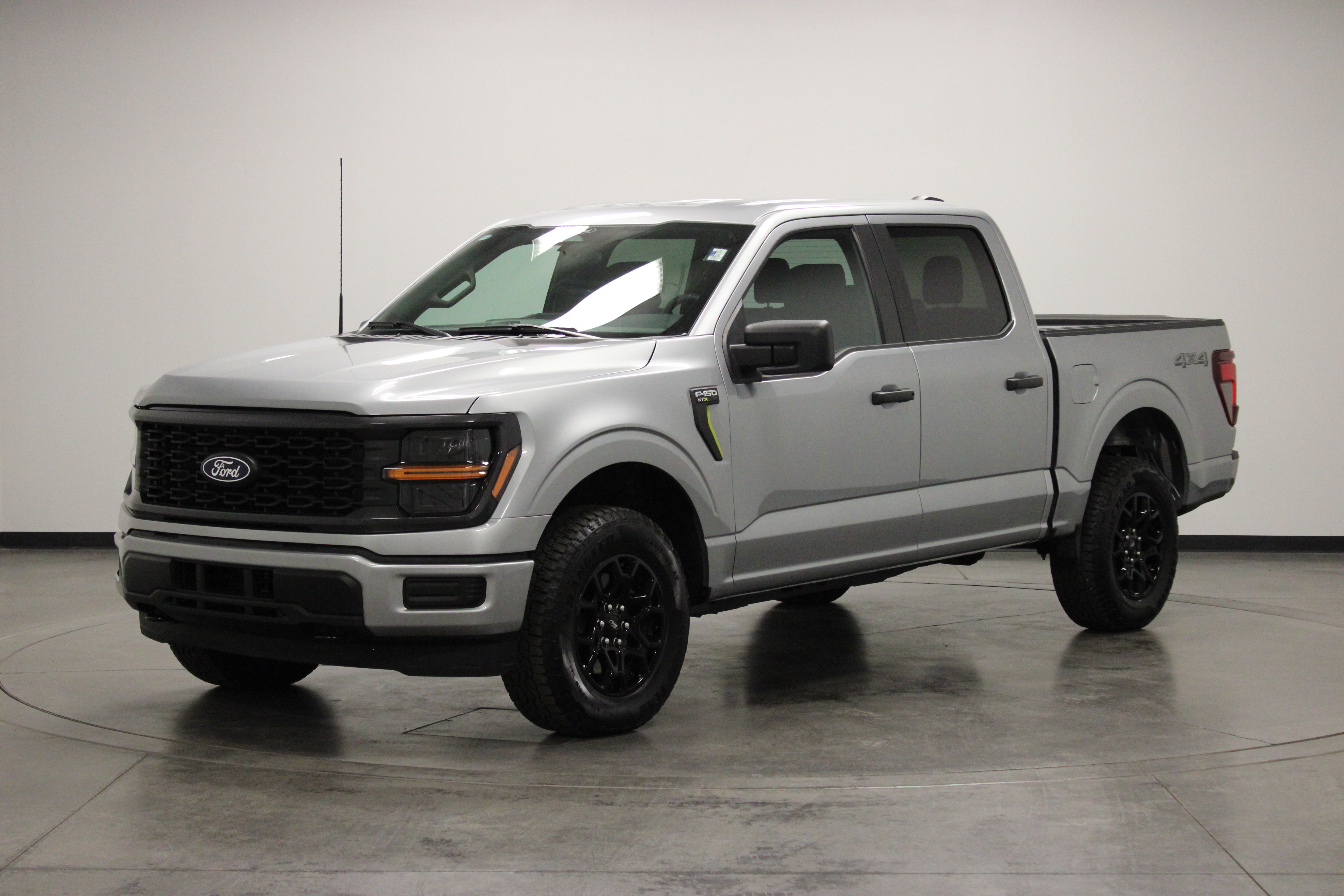 Used 2025 Ford F150 STX AWD/4WD image 4