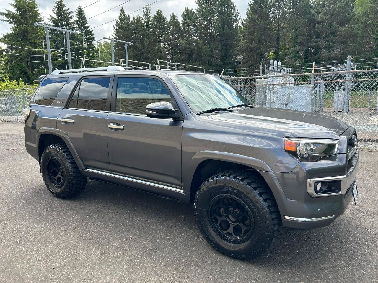 Used 2015 Toyota 4Runner Limited w/ Convenience Package AWD/4WD image 3