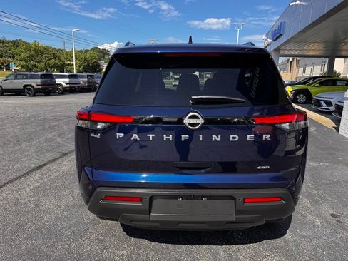 Used 2025 Nissan Pathfinder SV AWD/4WD image 7