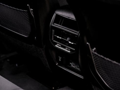 Used 2023 Jeep Grand Cherokee Laredo w/ Luxury Tech Group I image 48