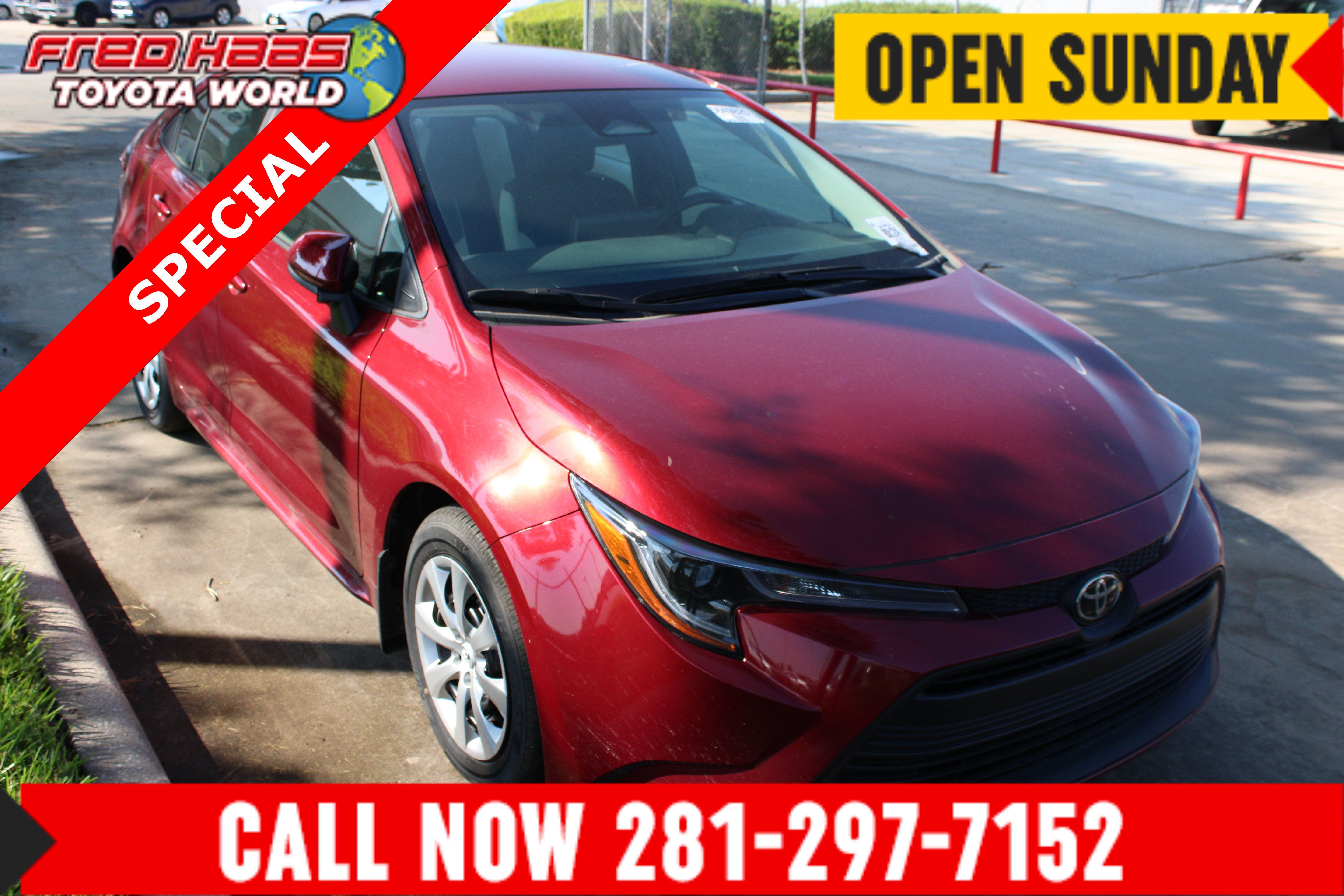 Used 2025 Toyota Corolla LE FWD image 1
