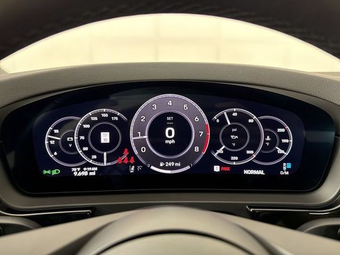 Certified 2026 Porsche Cayenne AWD/4WD image 36