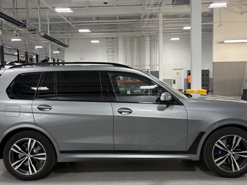 Certified 2026 BMW X7 xDrive40i w/ M Sport Package AWD/4WD image 11