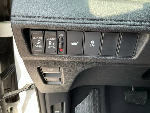 Used 2025 Honda Odyssey Sport-L image 21