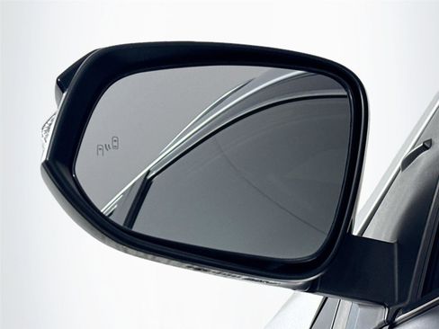 Used 2018 Toyota RAV4 SE image 10