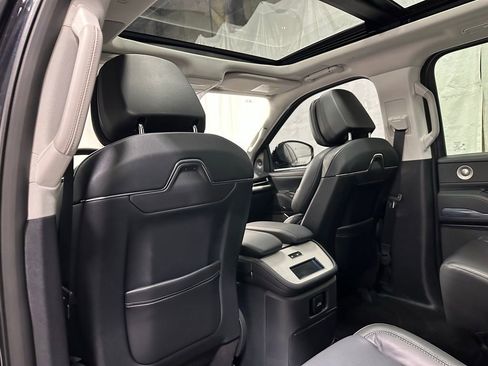 Used 2025 Lincoln Navigator Reserve image 49