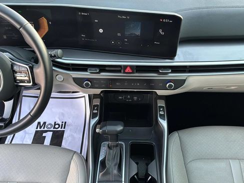 Used 2024 Kia Sorento EX w/ Panoramic Sunroof Package image 37