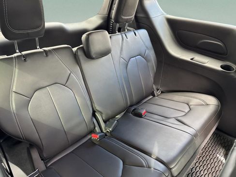 New 2026 Chrysler Pacifica Select w/ S Appearance Package image 34