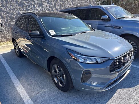 Used 2023 Ford Escape ST-Line w/ Tech Pack #1 image 2