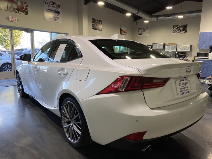 Used 2015 Lexus IS 250 w/ Navigation System Package RWD image 6