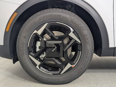New 2026 Kia Sportage EX FWD image 9