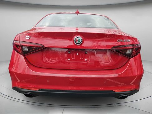 Used 2022 Alfa Romeo Giulia Sprint image 5