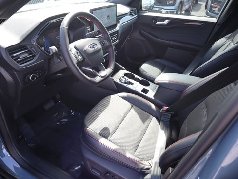 New 2025 Ford Escape ST-Line w/ Tech Pack #1 image 15