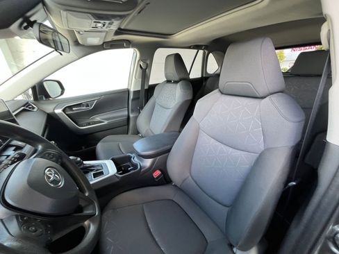 Used 2025 Toyota RAV4 XLE image 36