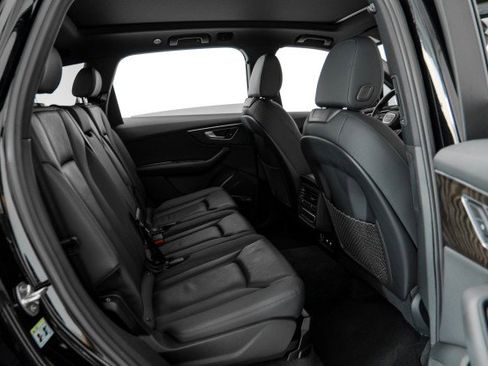 Used 2020 Audi Q7 2.0T Premium Plus w/ Premium Plus Package image 32