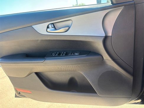 Used 2021 Kia Forte Sedan image 23