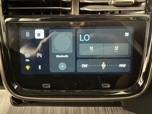 Used 2022 Rivian R1T Adventure image 37