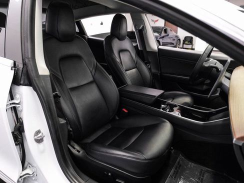 Used 2020 Tesla Model 3 Standard Range Plus image 33