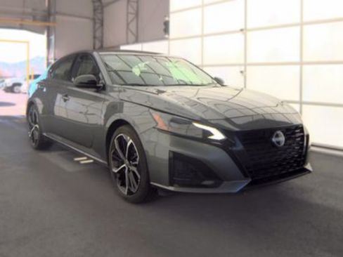 Used 2026 Nissan Altima 2.5 SR FWD image 3