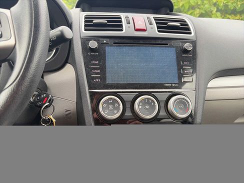 Used 2016 Subaru Forester 2.5i Premium w/ Popular Package #2 AWD/4WD image 8