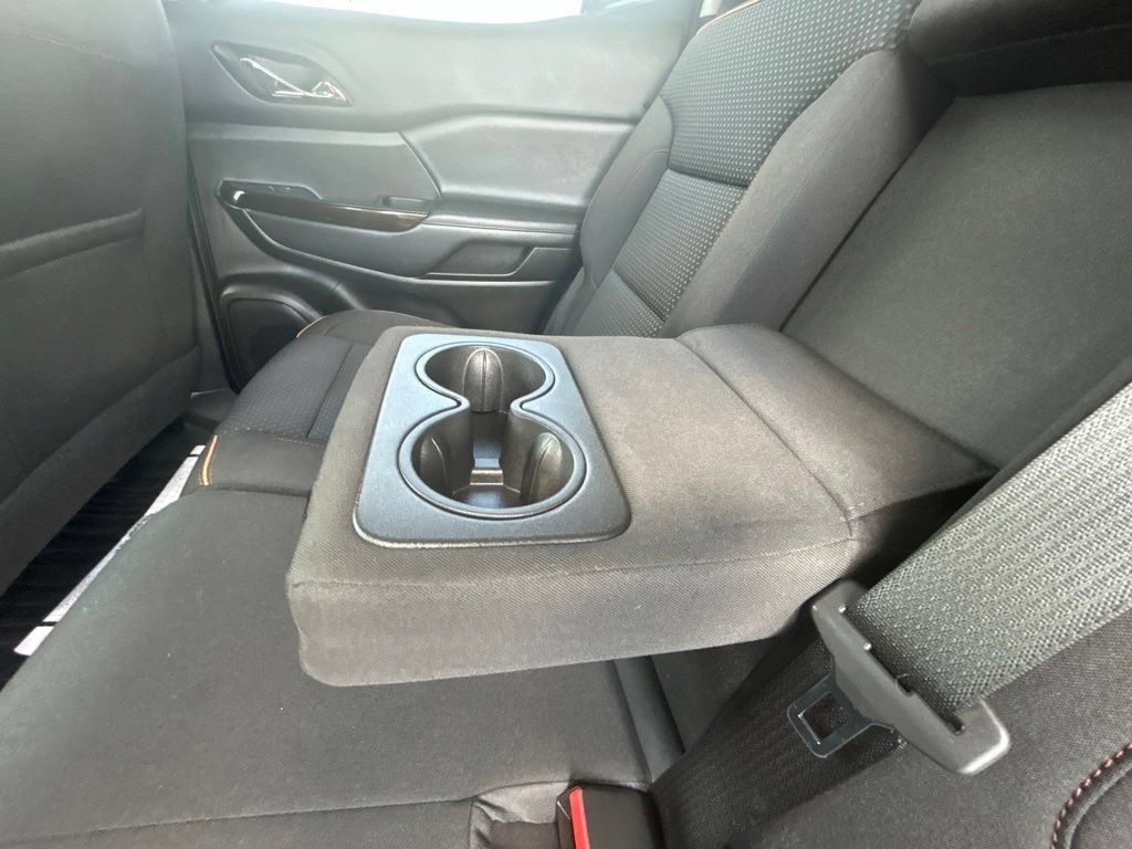 Certified 2023 GMC Acadia AT4 w/ LPO, Adventure Package AWD/4WD image 20