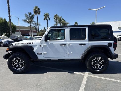 Used 2024 Jeep Wrangler Unlimited Rubicon image 5