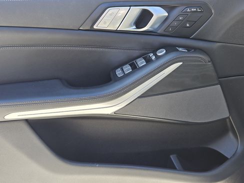 Used 2019 BMW X7 xDrive40i w/ Premium Package image 25