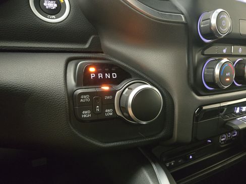 Certified 2019 RAM 1500 Big Horn AWD/4WD image 23
