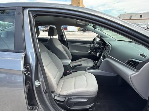 Used 2020 Hyundai Elantra SE FWD image 39