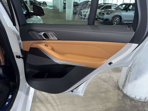 New 2026 BMW X5 xDrive50e w/ M Sport Package image 10