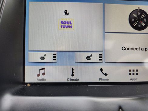 Used 2017 Ford Taurus SEL w/ Equipment Group 201A FWD image 25