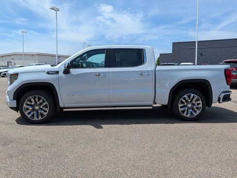 New 2026 GMC Sierra 1500 Denali w/ Denali Reserve Package AWD/4WD image 4