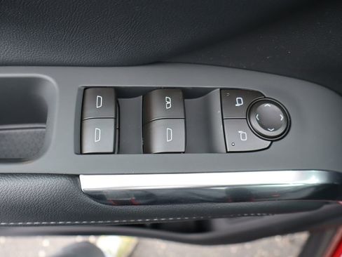 New 2026 Chevrolet Traverse LT image 19