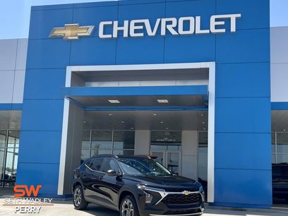 New 2025 Chevrolet Trax LT w/ Driver Confidence Package