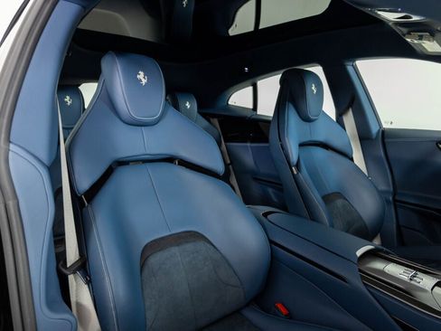 Certified 2025 Ferrari Purosangue AWD/4WD image 39