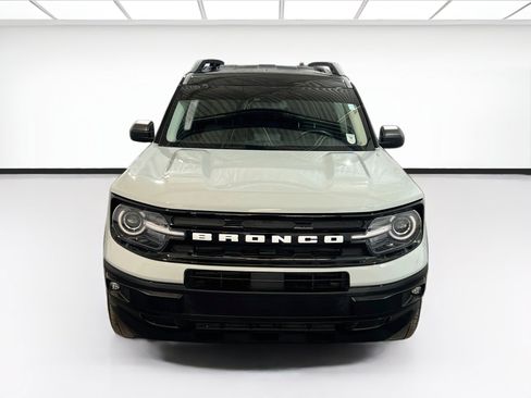 Used 2023 Ford Bronco Sport Outer Banks w/ Tech Package AWD/4WD image 2